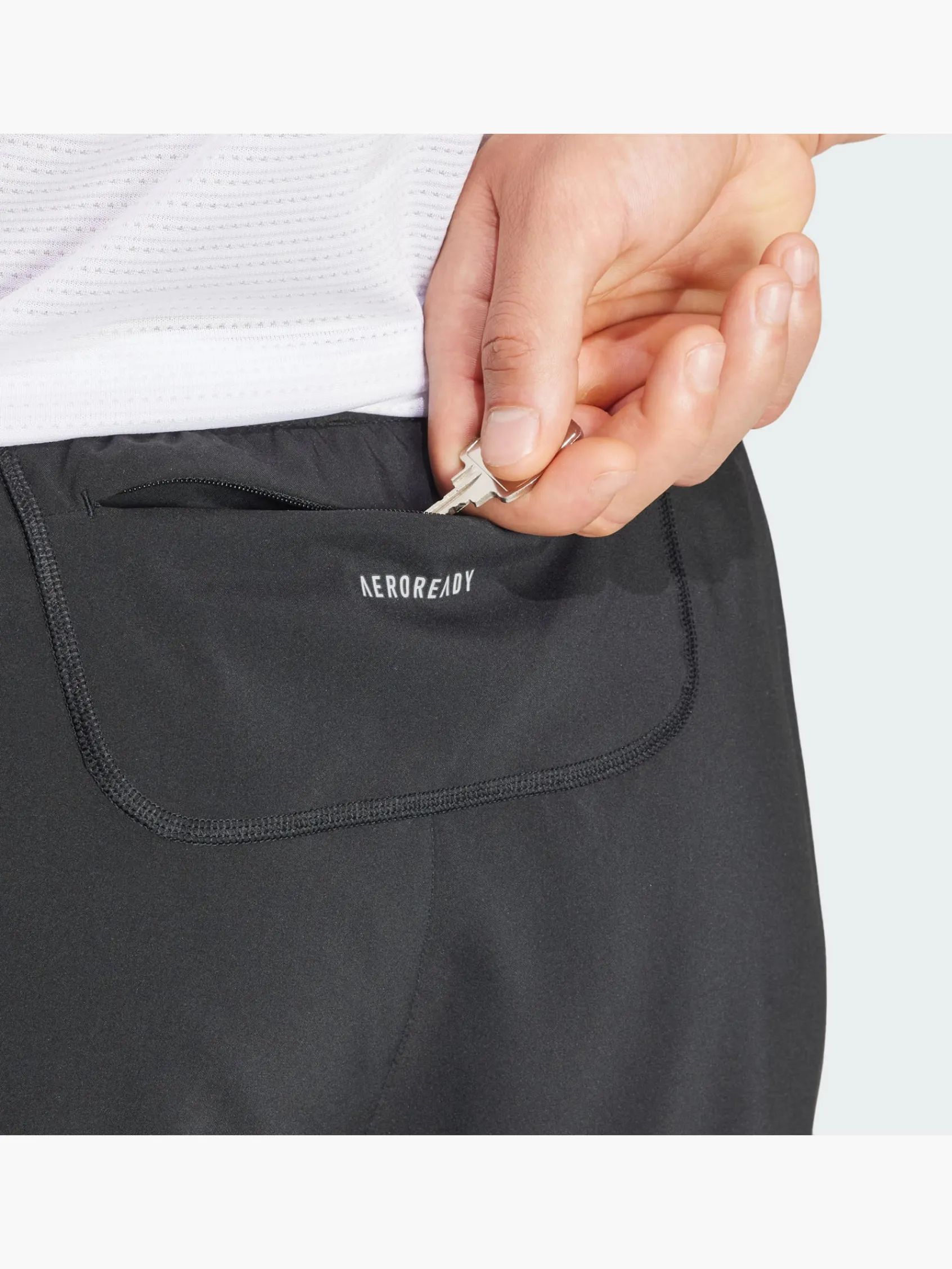 Herren adidas Own The Run Shorts